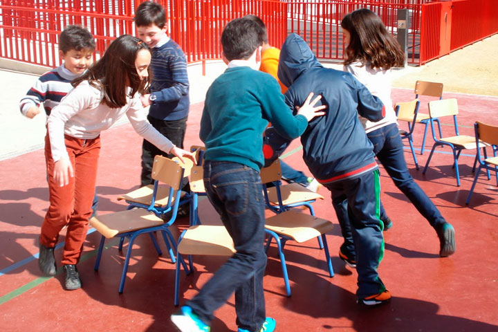 LAS SILLAS MUSICALES - Infantil